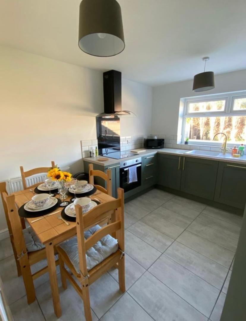 The Beautiful Bungalow Amazing Location For Chester & Zoo Wervin Екстер'єр фото